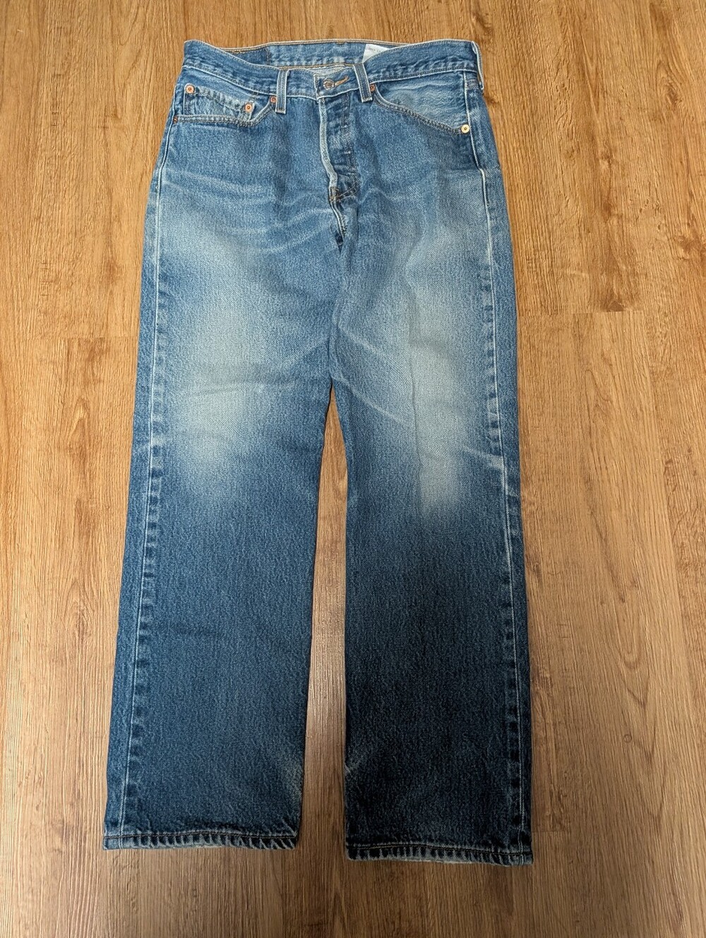 Vintage Levi’s 501XX Men’s 32x32 Straight Leg Jeans Made in Colombia